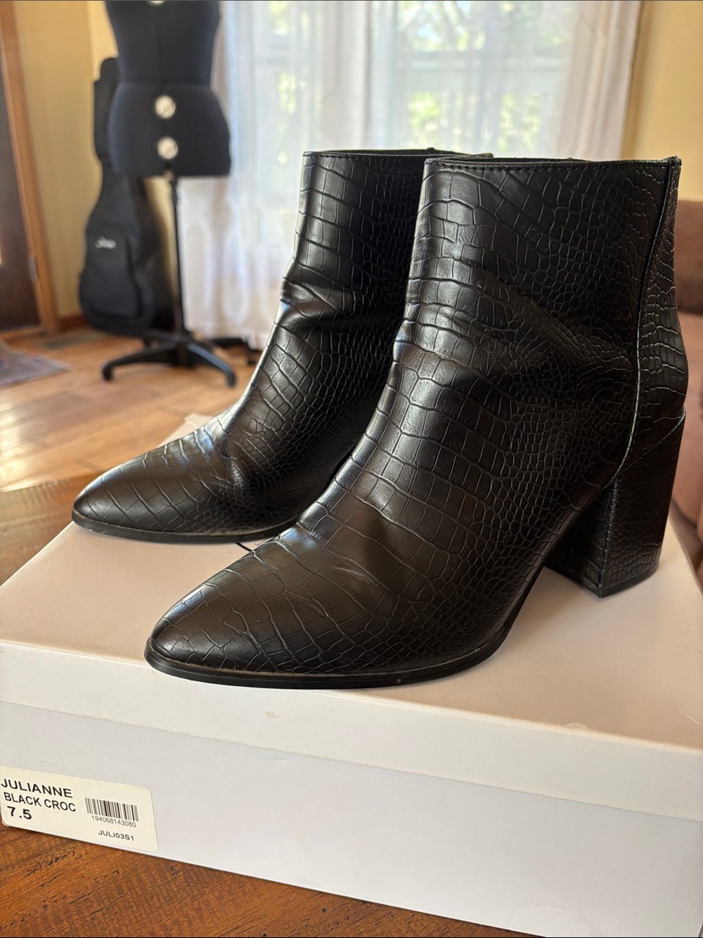 Steve Madden Black Croc-Embossed Leather Block Heel Ankle Boots